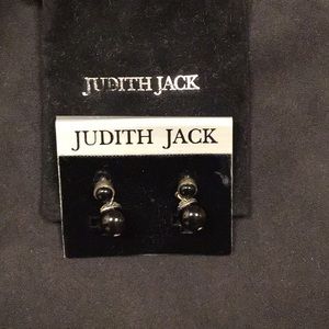 Judith Jack earnings